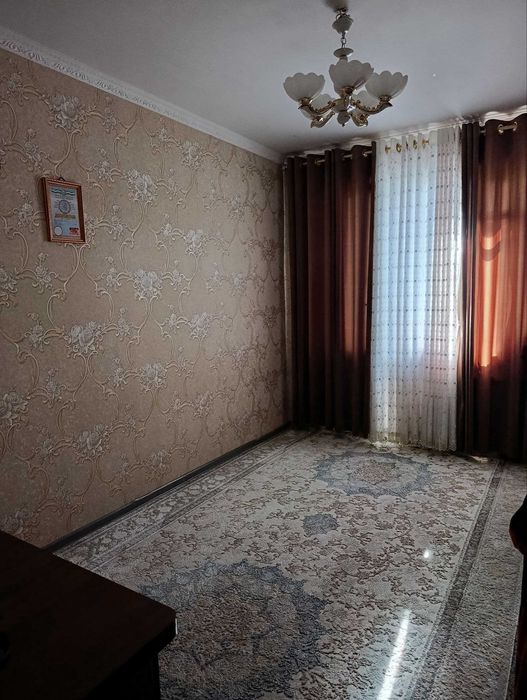 Навоий шахарда 3 хона квартира сотилади срочно