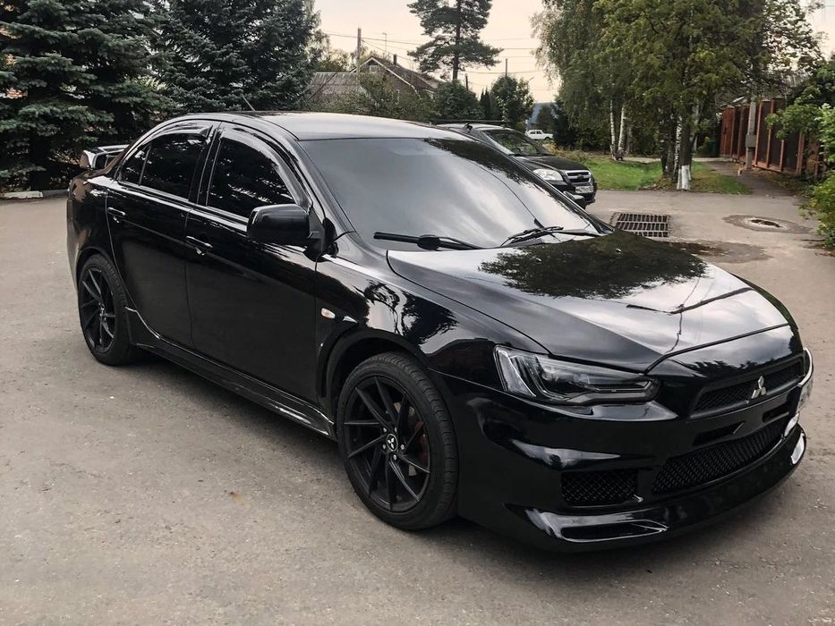 Кастомный передний бампер на Lancer 10