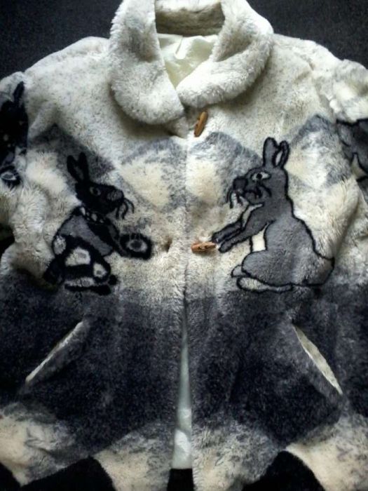 Vand haina de blana dama