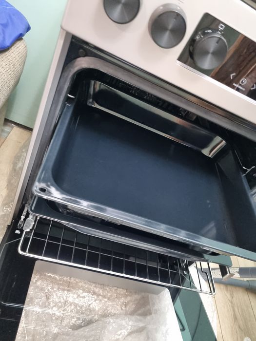 Продам плиту электрическую