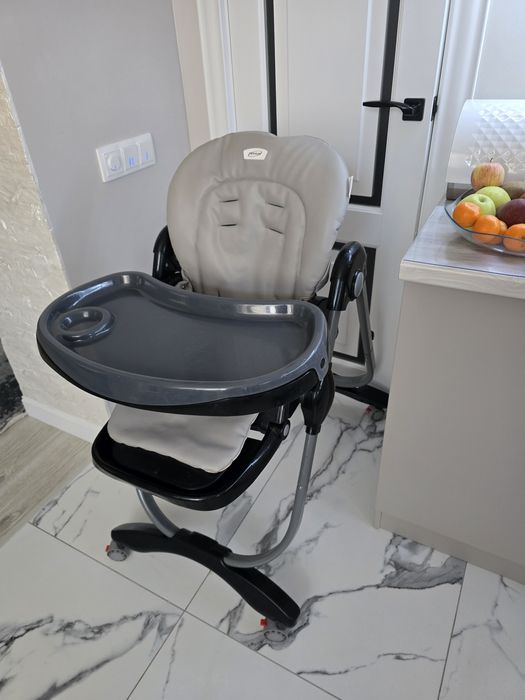 Продам стульчик для кормления