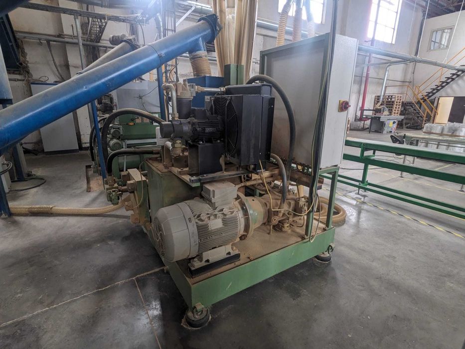 Presa de brichetat RUF RB440