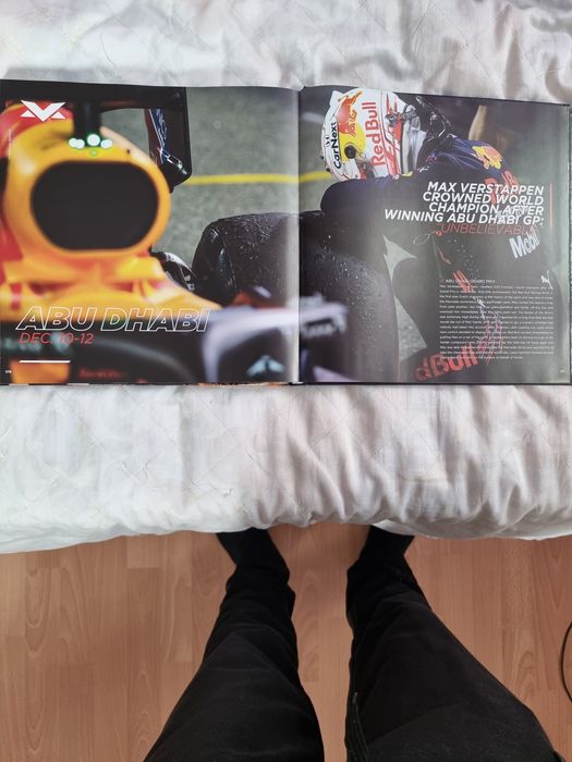 Max Verstappen red bull book championship F1 2021