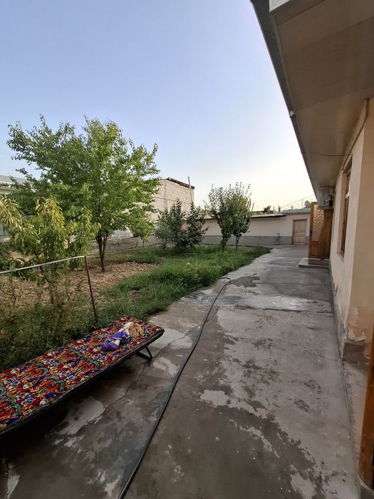 Продаю участок 5.40 соток 8 комната. Маххаля,Ок уй