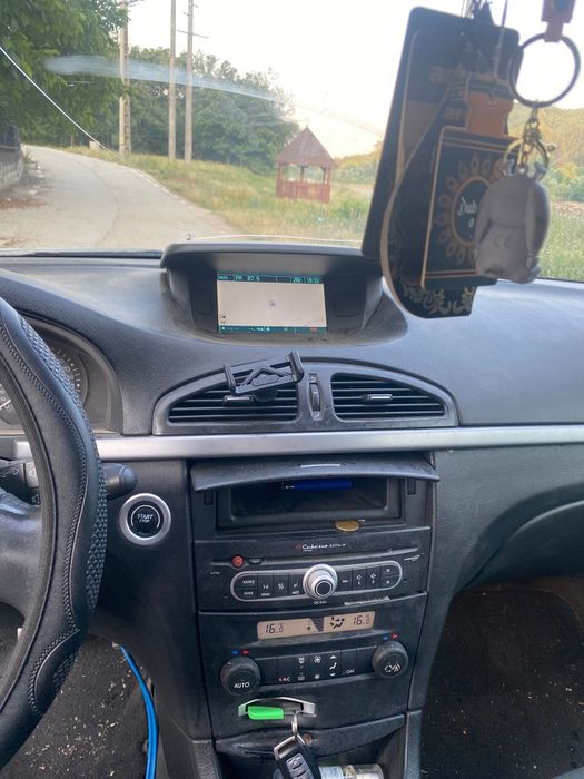 Vand sau schimb reno laguna cu e46