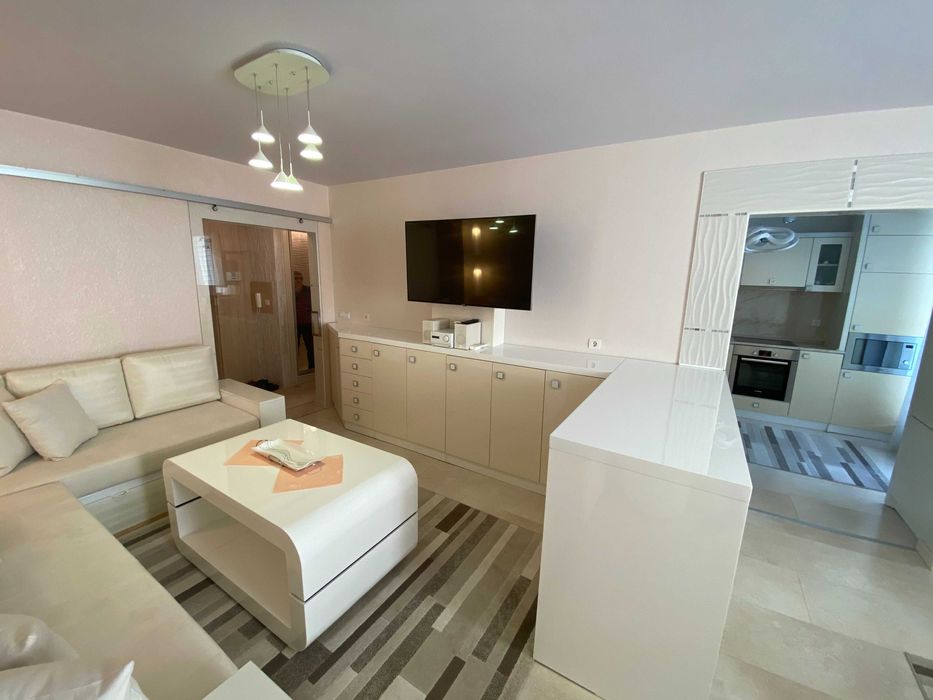 Дава се под наем Тристаен апартамент в Варна, Лятно кино Тракия - 80 кв.м за 918 € - Снимка #3