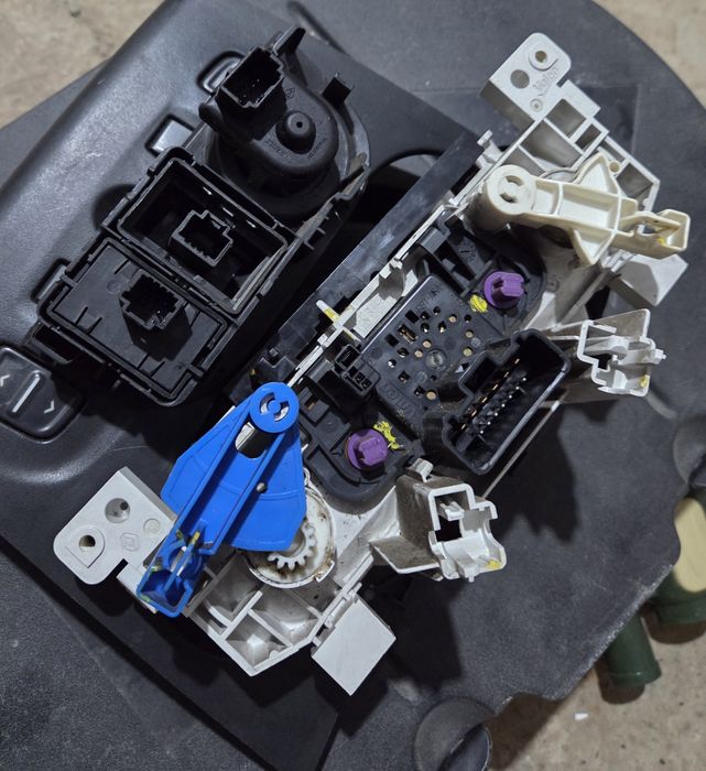 Panou comanda aeroterma Dacia logan 2012-