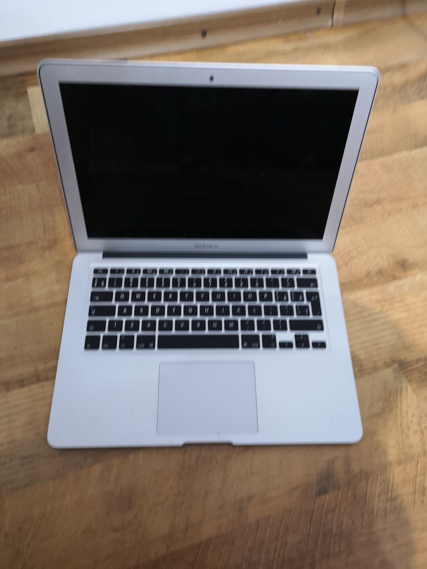 Laptop Apple Macbook Air 14 inch i7 SSD Iluminare Ilfov Chitila • OLX.ro