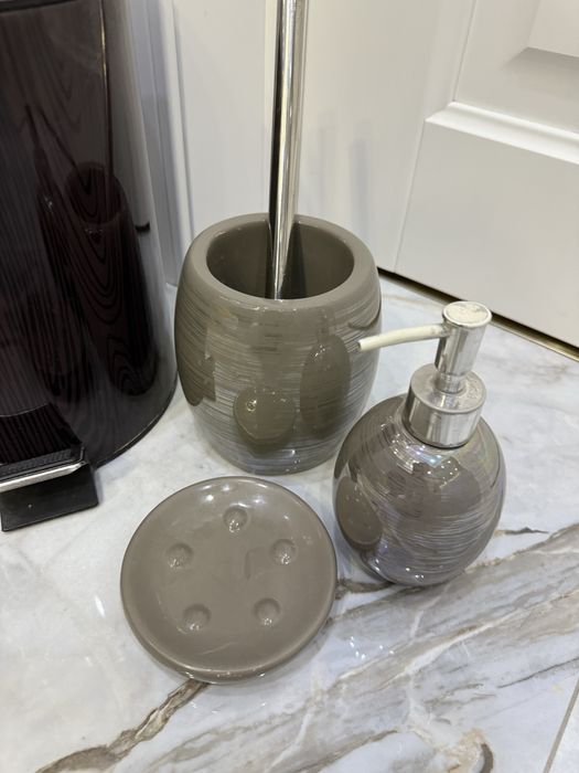 Срочно продам мусоргое ведро