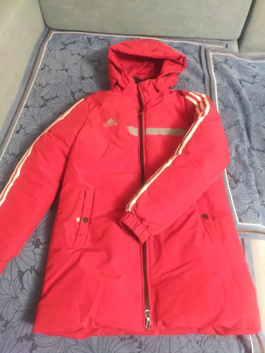 Продам зимние куртки б/у