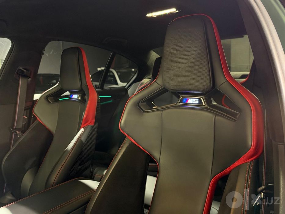 BMW M5 CS Drivelogic