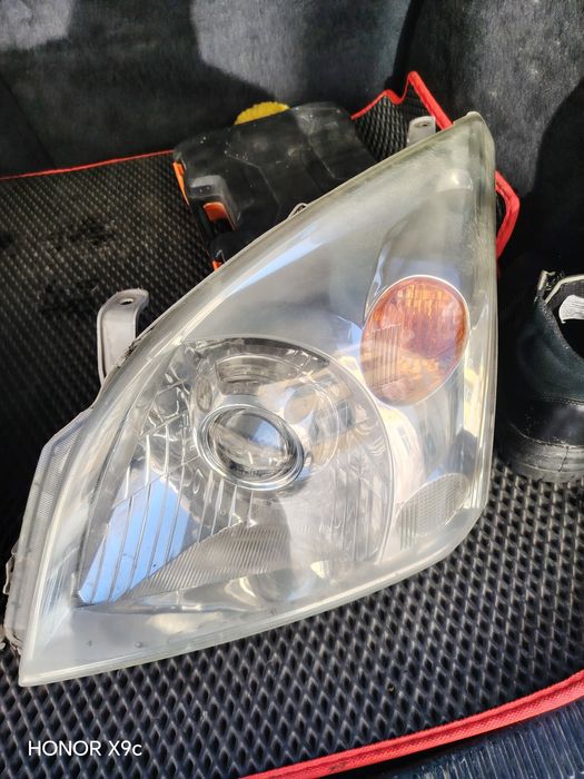 Продам фары прадо 120