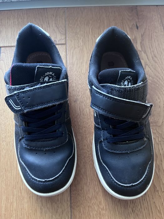 Adidasi Joma marime 32