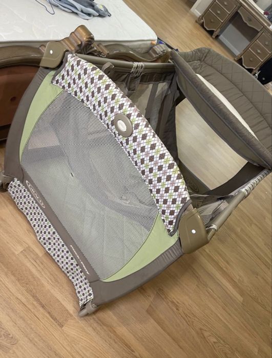 Срочно продаю манеж