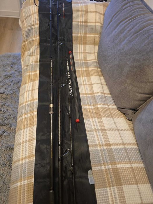 Vand 2 lansete feeder Team Feeder By Dome  in stare foarte buna folosi