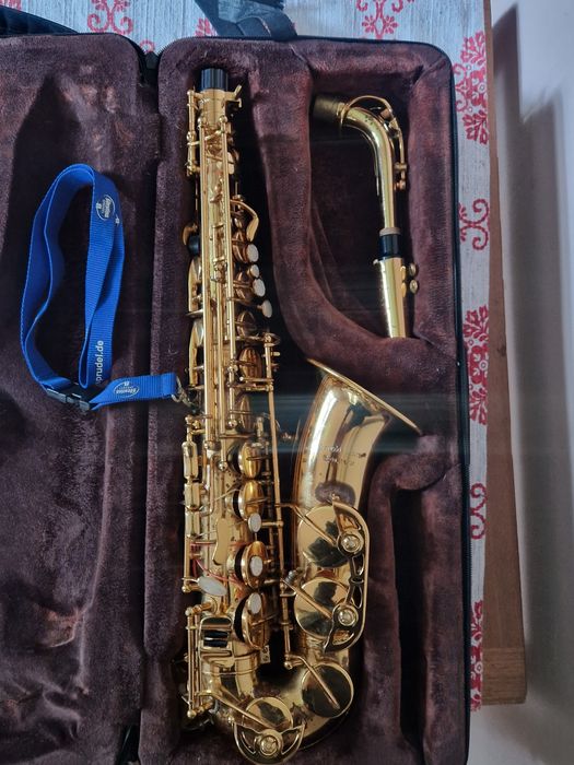 Продавам Саксофон