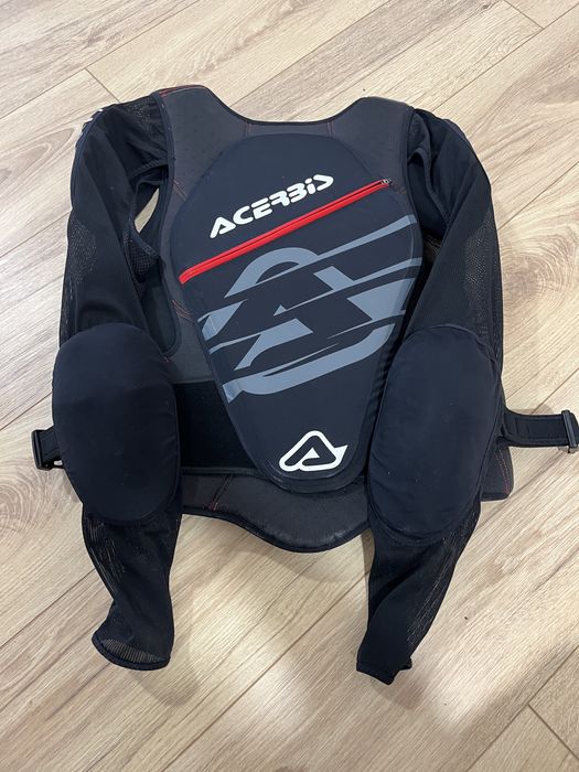 Продавам ризница ACERBIS X-SOFT PRO