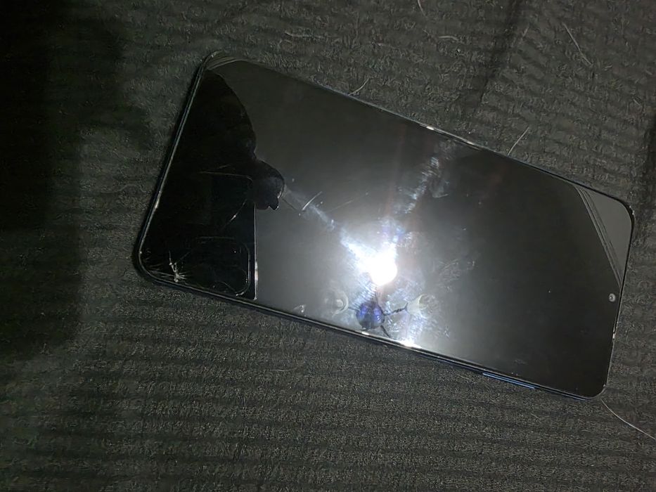 Samsung А12 смартфон