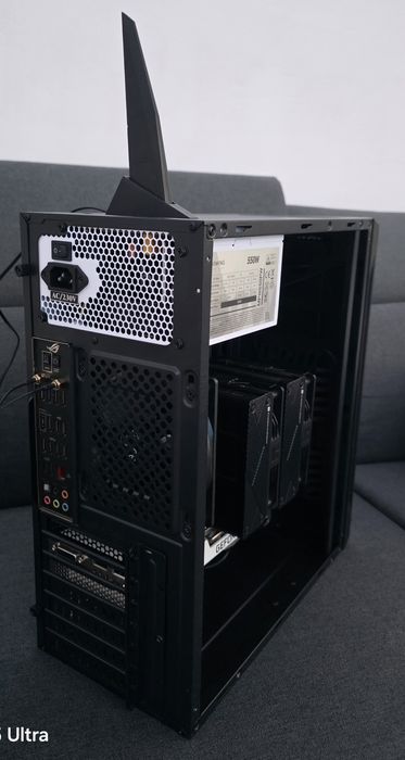 Unitate gaming : Ryzen 7 , RTX 3050 8 Gb , Nvme Samsung , 16 Gb DDR  4