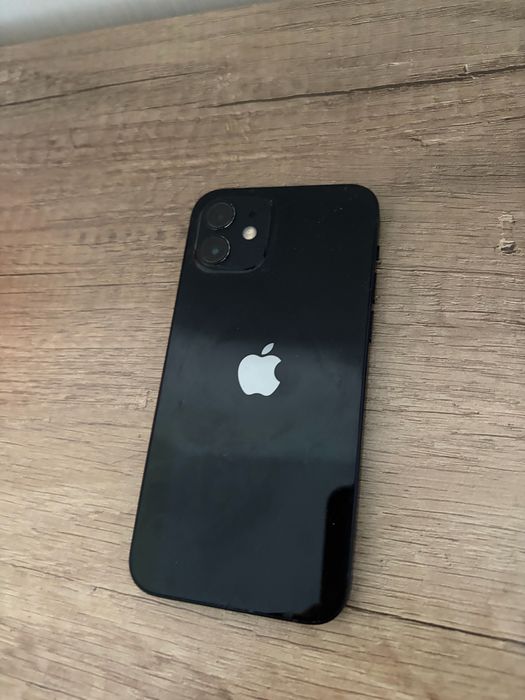 Продам IPhone 12 128 Гб емкость акумулятора 75 %