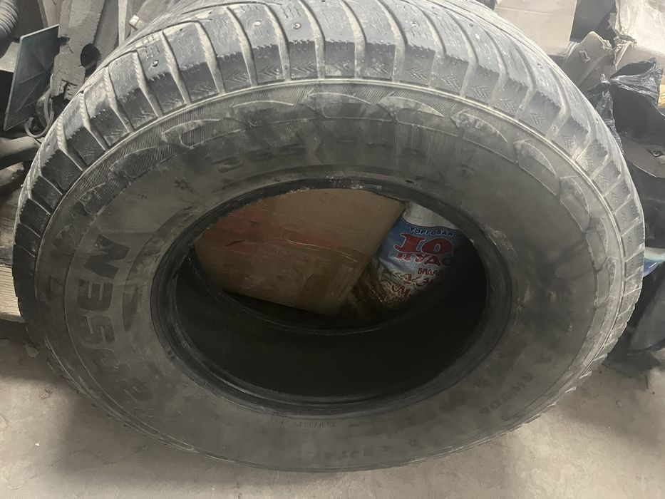 Продам зимние шины 4 штуки Kapsen
