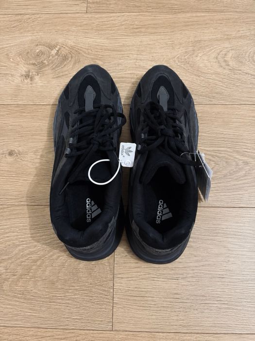Adidas Yeezy 700 V2 Vanta, 45 1/3, Noi