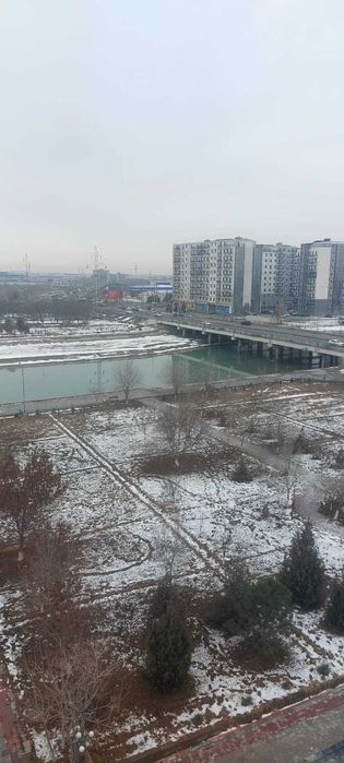 Урганч Шахар, 3 Хонали 107 квадрат метр квартира сотилади.