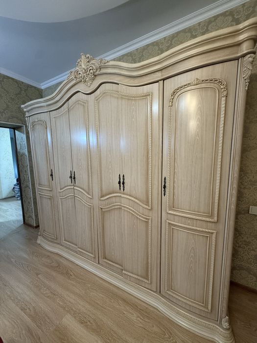 Спальный гарнитур