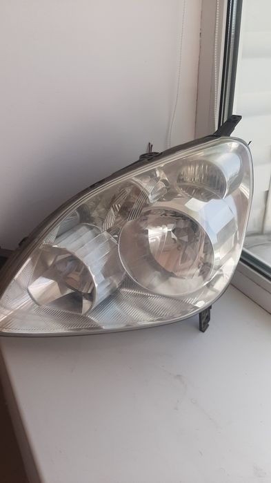 Продаю фару на автомашины.