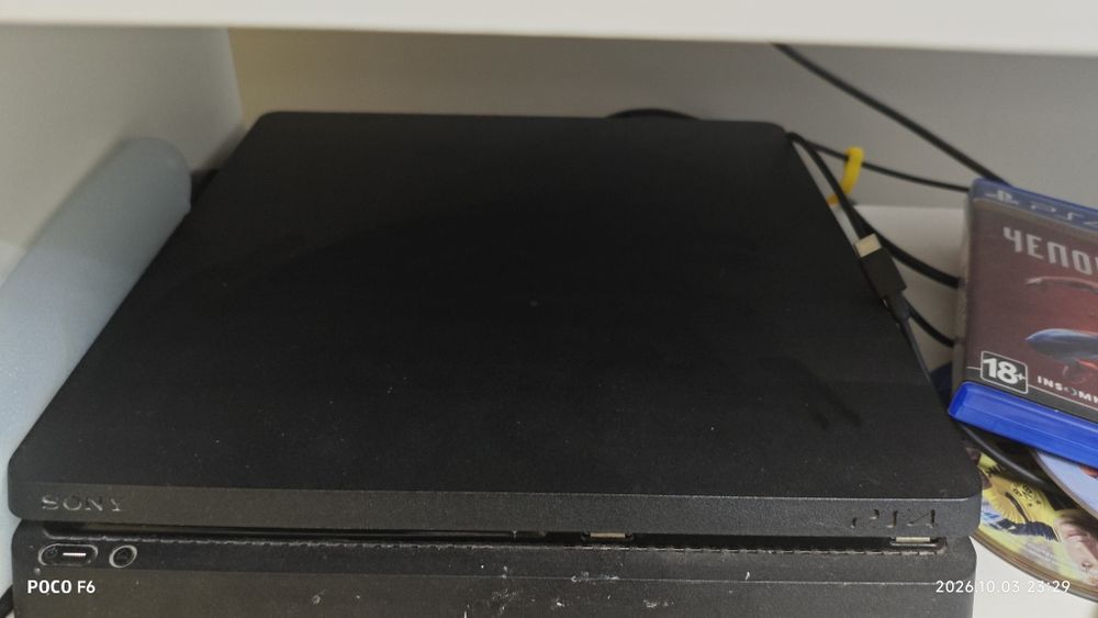 Продам ps 4 slim