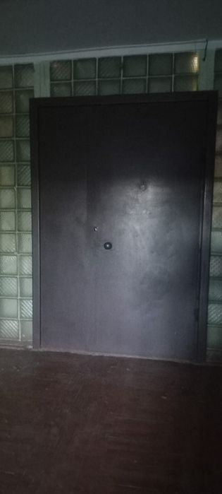 Продаётся комната в общежитии район СКГУ, Черёмушки
