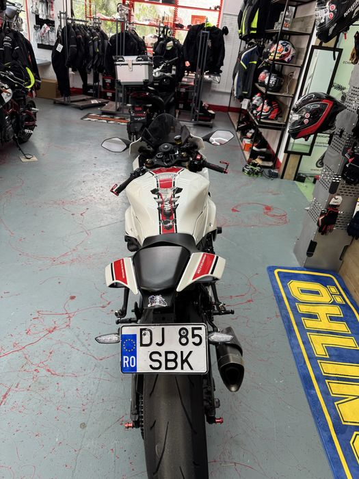 YAMAHA R1 2023 60 th anniversary