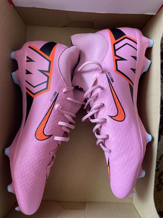 Продавам обувки Nike обувки ZM SUPERFLY 10 ACAD FG