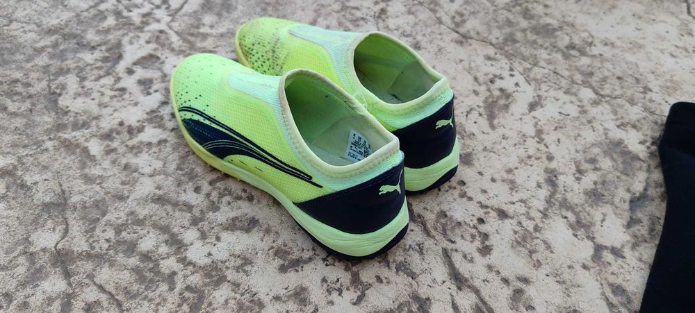 Vând ghete fotbal Puma 37 baieti- Control și viteză pe teren sintetic!