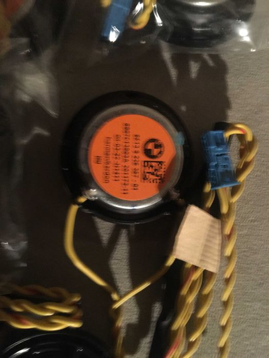 Ultimele bucati.Vand  Tweeter in portiere Harman Kardon original BMW