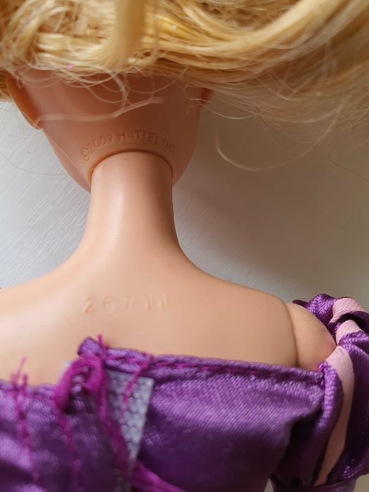 Papusa barbie Rapunzel Mattel Disney Tangled Sing care lumineaza