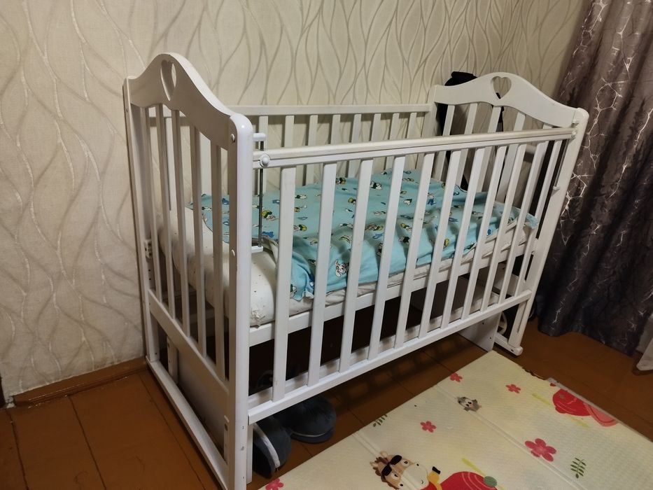 Продам детскую кроватку