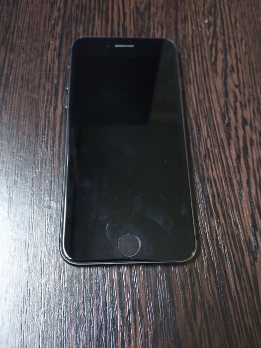 Iphone 8 продам.