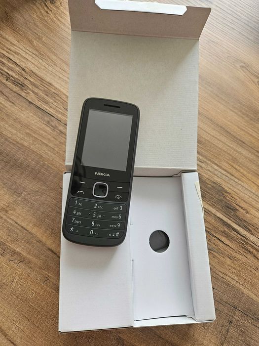 NOKIA 225 4G/ Чисто нов
