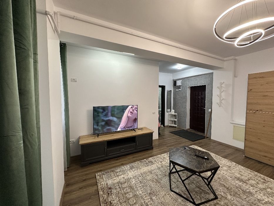 Apartament cu 2 camere de vânzare - Tineretului nr. 19