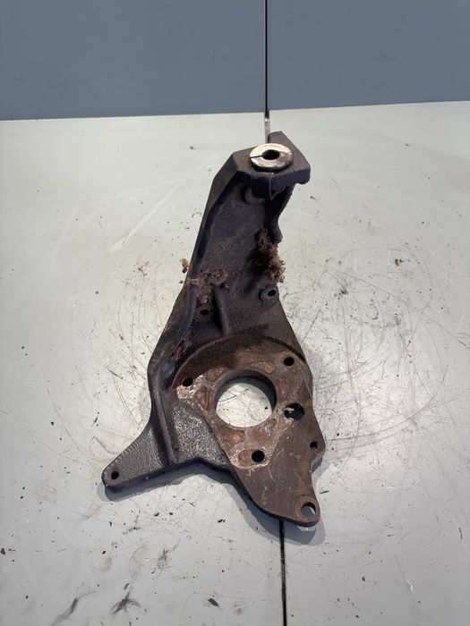 Suport pompa injectie 028130147B Volkswagen VW Sharan 1998