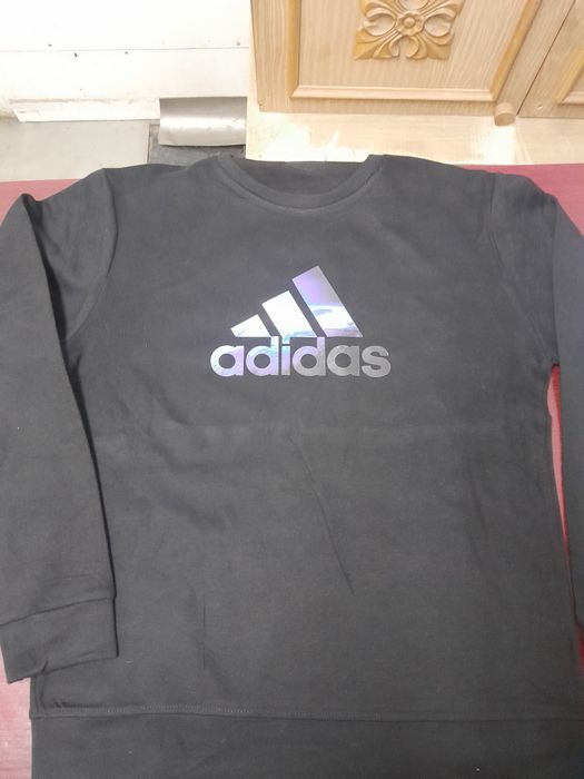 Vand bluza adidas,nou, toate marimile pret 50 lei
