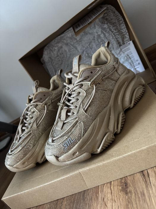 Steve Madden сникърси