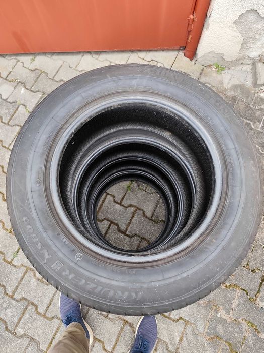 Anvelope auto vara 225 60 16 profil excelent, preț ușor negociabil .