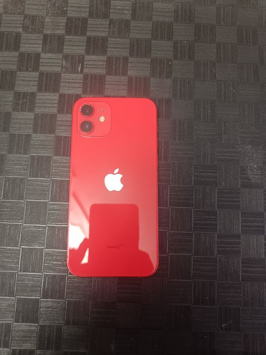 Iphone 12/64 GB много запазен почти нов червен