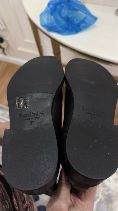 Продаются Ботинки челси