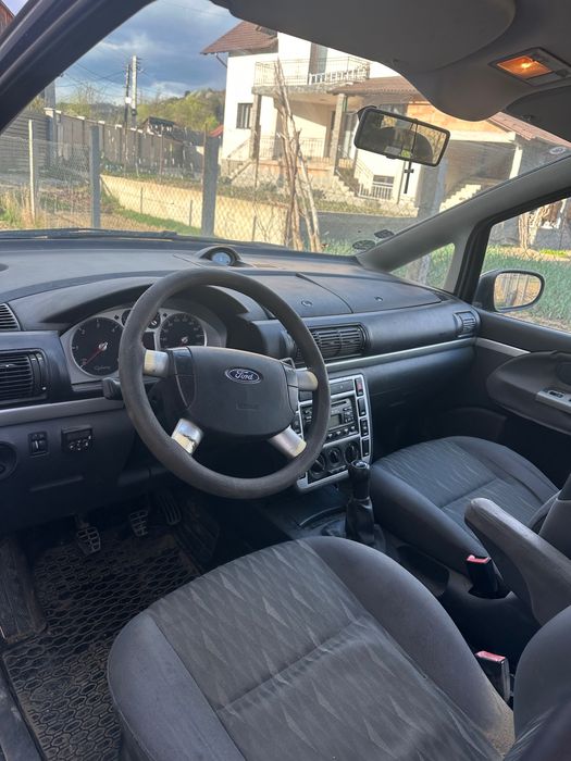 Vând Ford Galaxy pentru dezmembrări