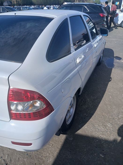 Срочно сотилади лада приора
