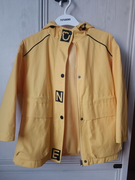 Куртки на девочку