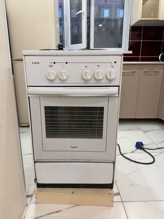 Электропечь продам